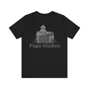 PAPA STUDIOS | Aggi Tee